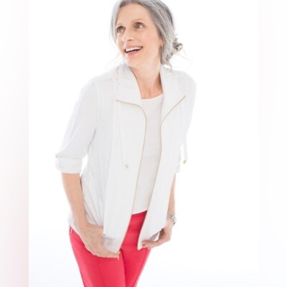 Chicos | Zenergy Neema Pieced Mesh Jacket White Size 1/Small Athlesiure - Picture 1 of 13